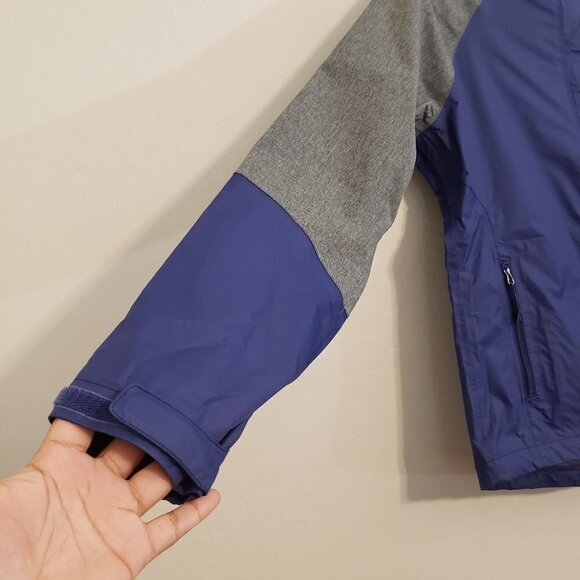 The North Face lightweight Rain Jacket women's size S - Picture 8 of 15